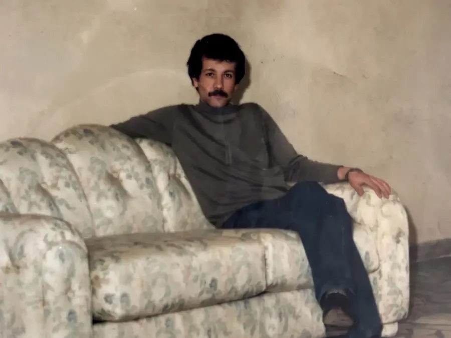 أبي، 1974